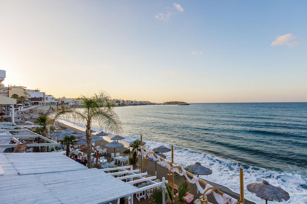 Kahlua Sea View Suites - Adults Only
