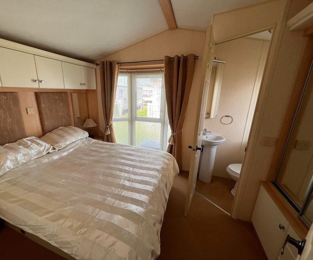 Stunning 2-bed Caravan in Skegness view 4
