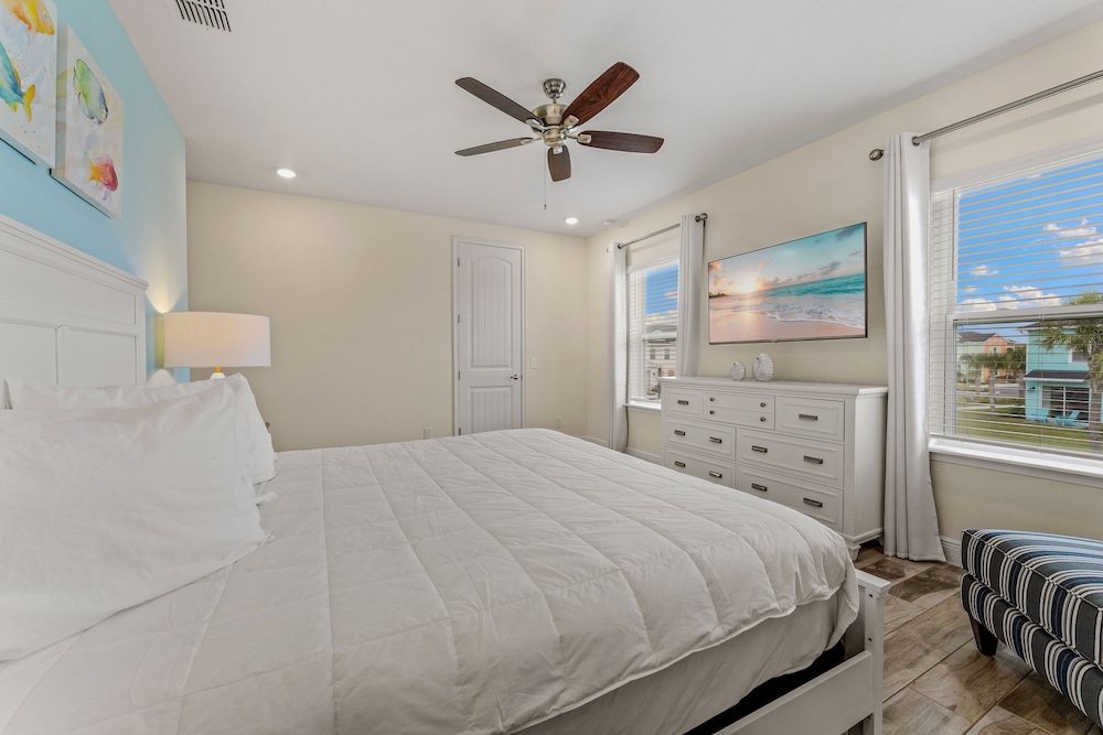 Sunny Breeze At Margaritaville - Image 4