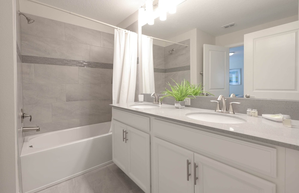 Perfect Storey Lake Home for Great Vacation