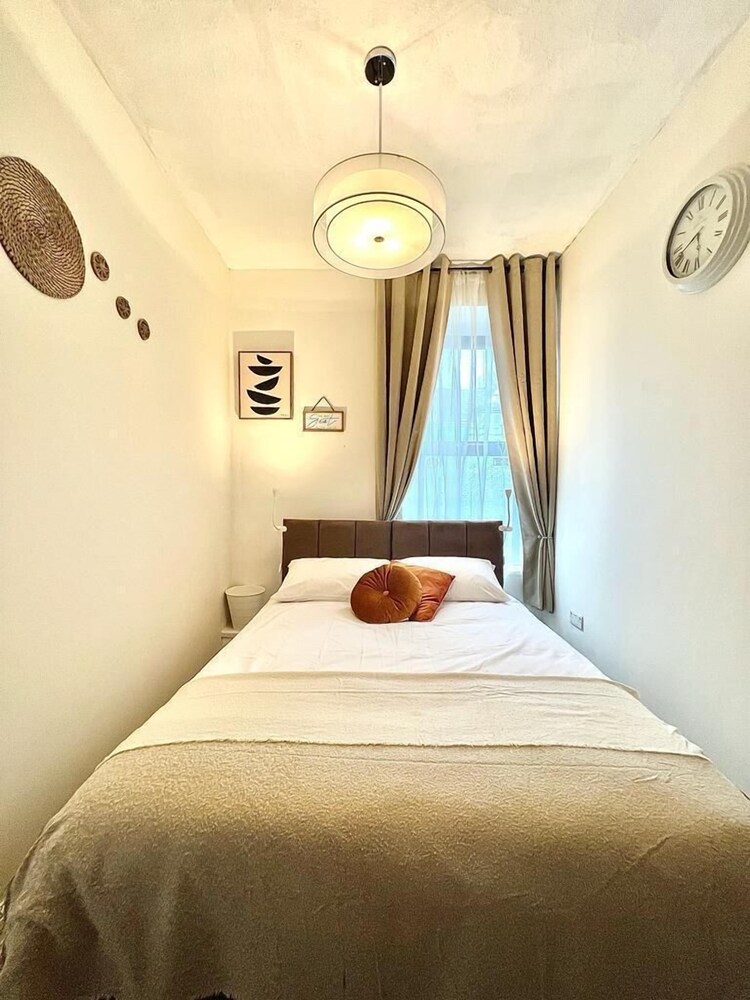 Skyline King Beautiful 1-bed Apartment in Swansea view 2