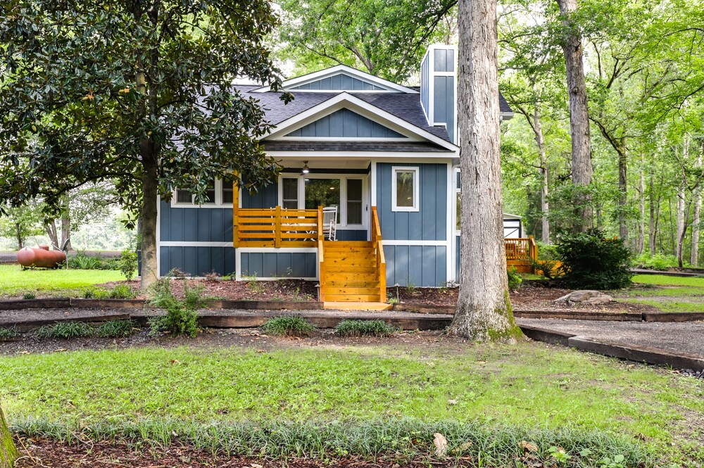 Blythewood Modern Cottage Retreat: Deck & Grill!