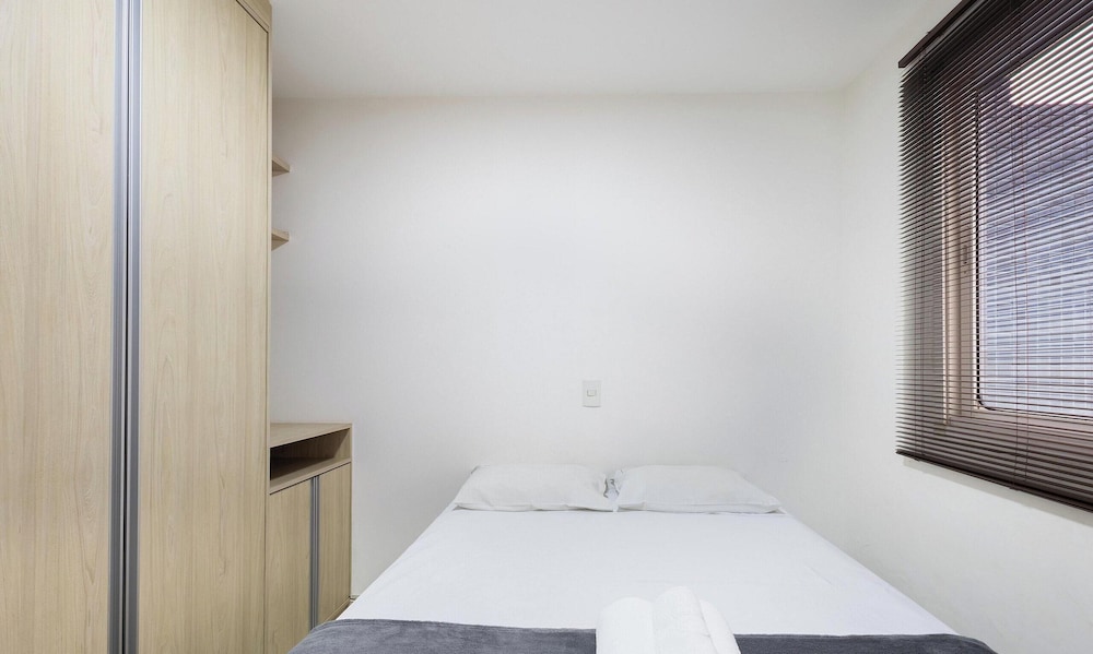 Apartment w/ Barbecue Grill and Jacuzzi Ccg1403