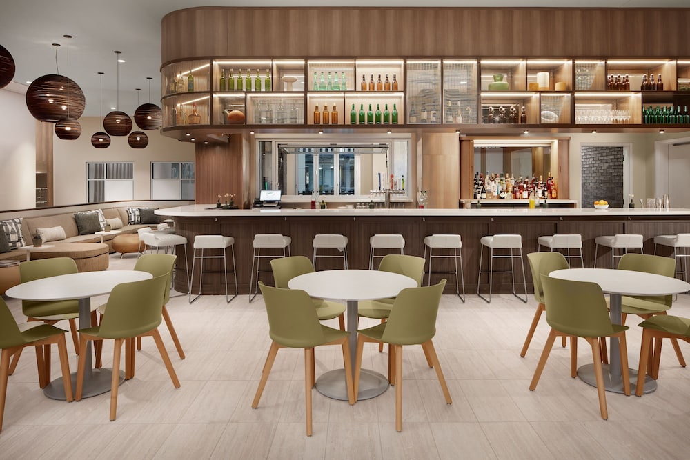 Fort Myers Vacations - Element Charlotte Uptown - Property Image 8