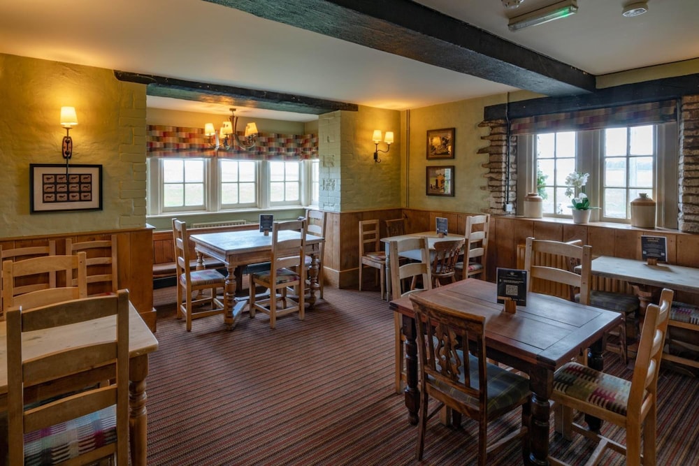 Chippenham Vacations - Crown Inn - Property Image 7