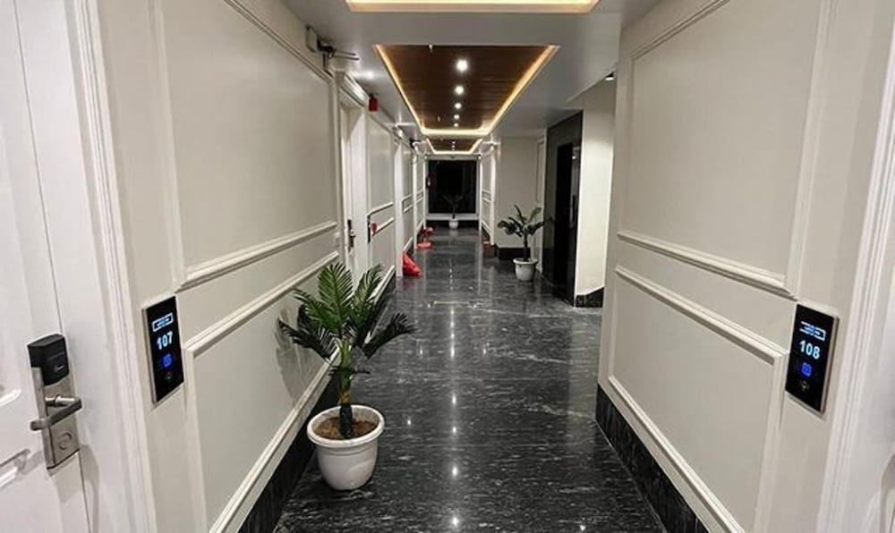 Fabhotel Lands Inn