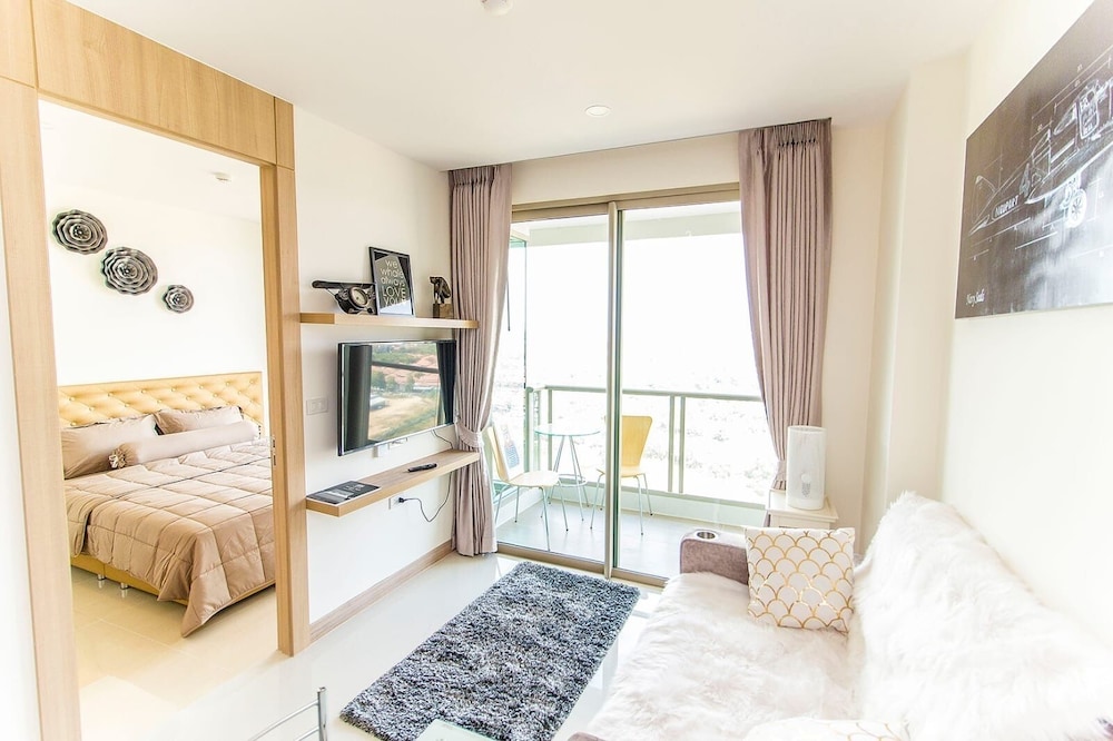 The Riviera Jomtien with View view 3