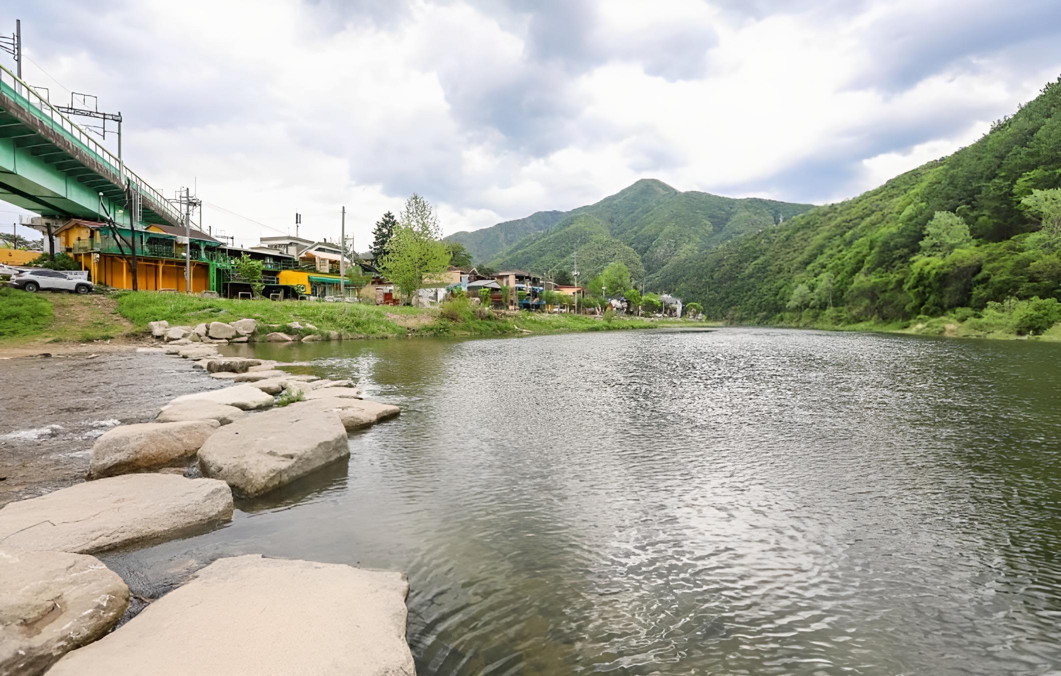Cheongpyeonggyegok Bangju Pension view 2
