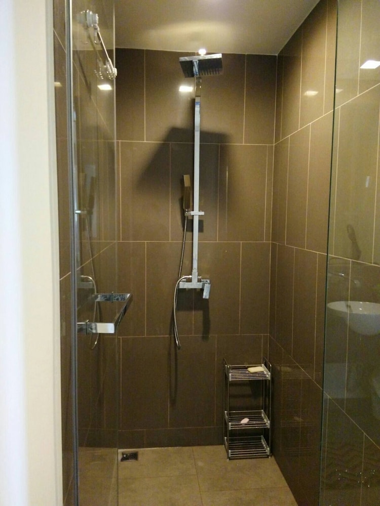 Luxury Large One Bedroom Seaview Serviced Apartment at Wongamat, Pattaya