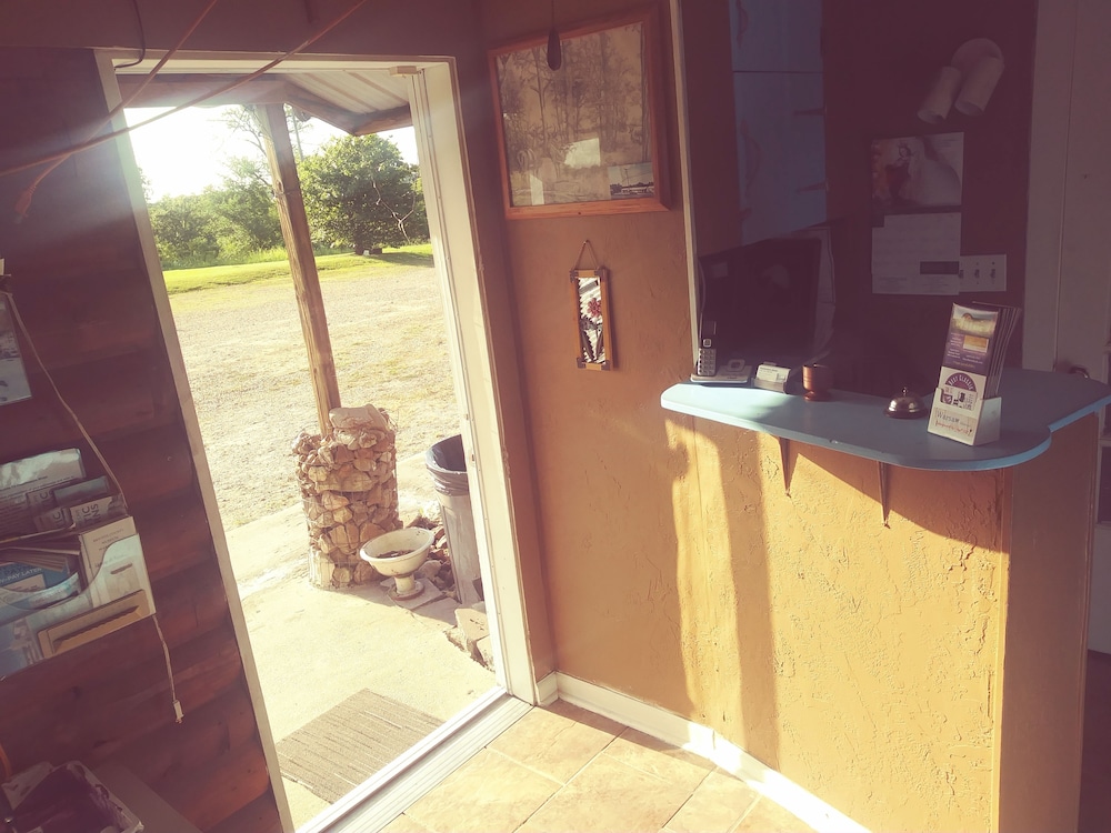Headwaters Motel