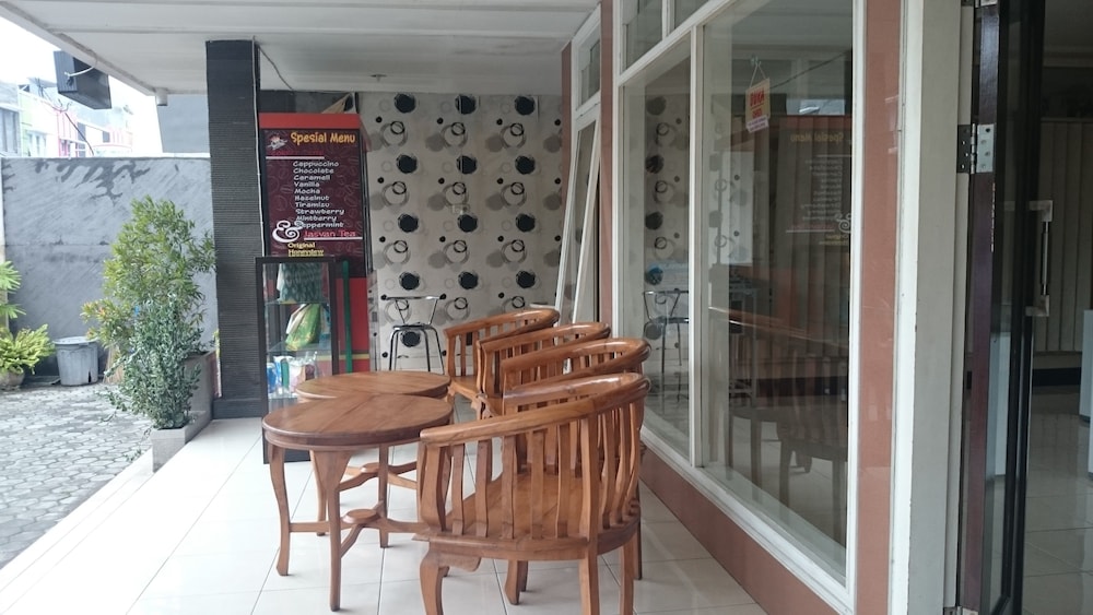 Hotel Catur Warga