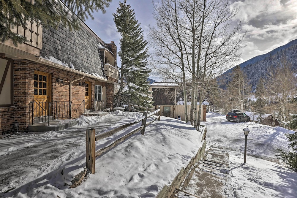 Prime East Vail Condo: Mountain Meets Modern! view 3