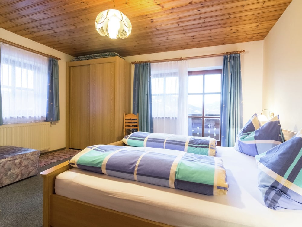 Spacious Apartment with Garden near Ski Area in Wagrain view 5