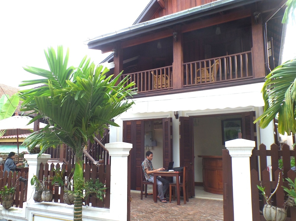 Peninsula Villas