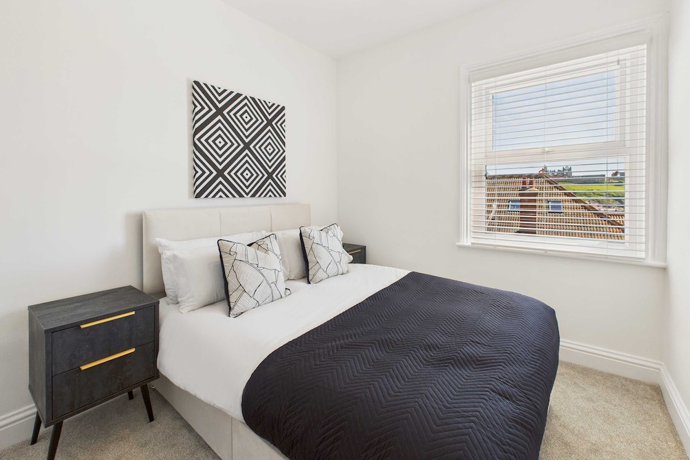 Host Stay Admiral s View