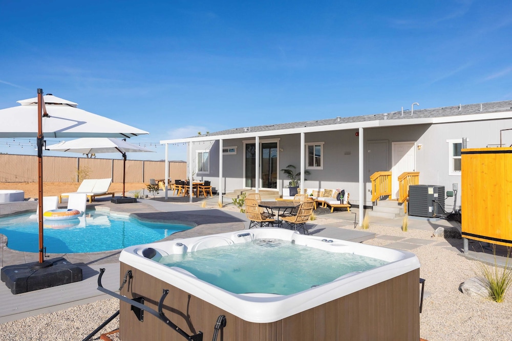 Pool, Spa, Pickleball & Piano Near Pioneertown Harmony House by Avantstay