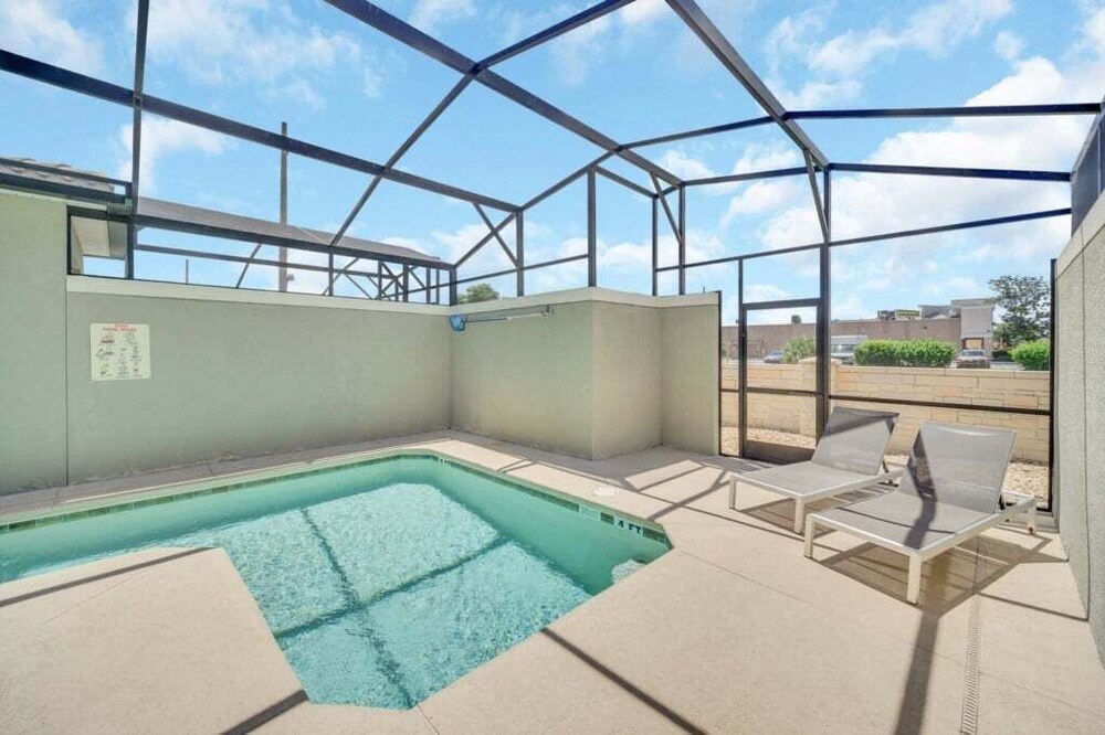 Retreat & Relax Screened In Pool Home Kid Rooms 4 Bedroom Townhouse