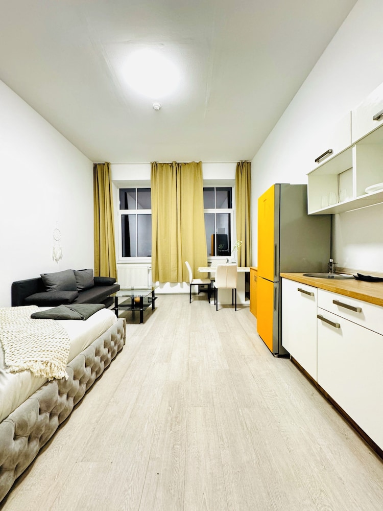 Affordable Studio Apt Near Ottakring