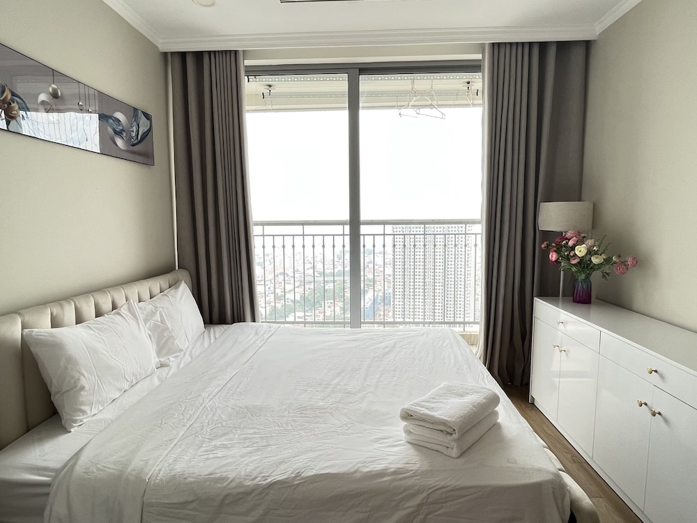 Vinhomes Gardenia - 2 Brs Apartment