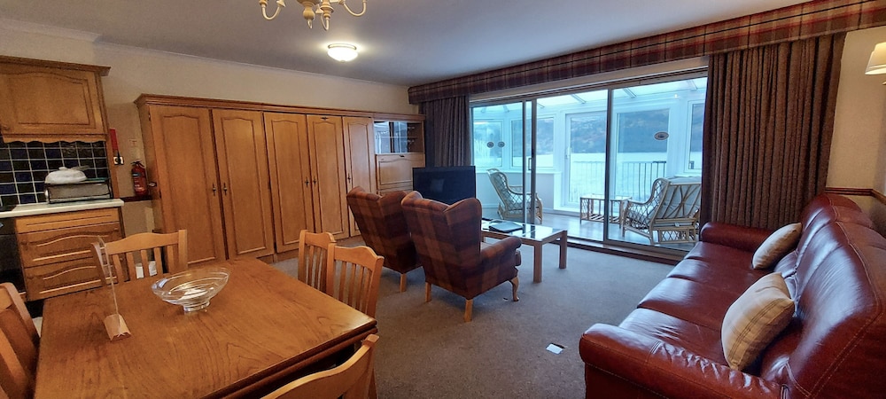Loch Rannoch Highland Club Red Squirrel Lodge 08
