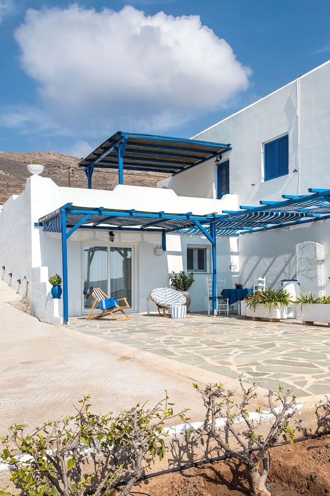 Sea View Studios