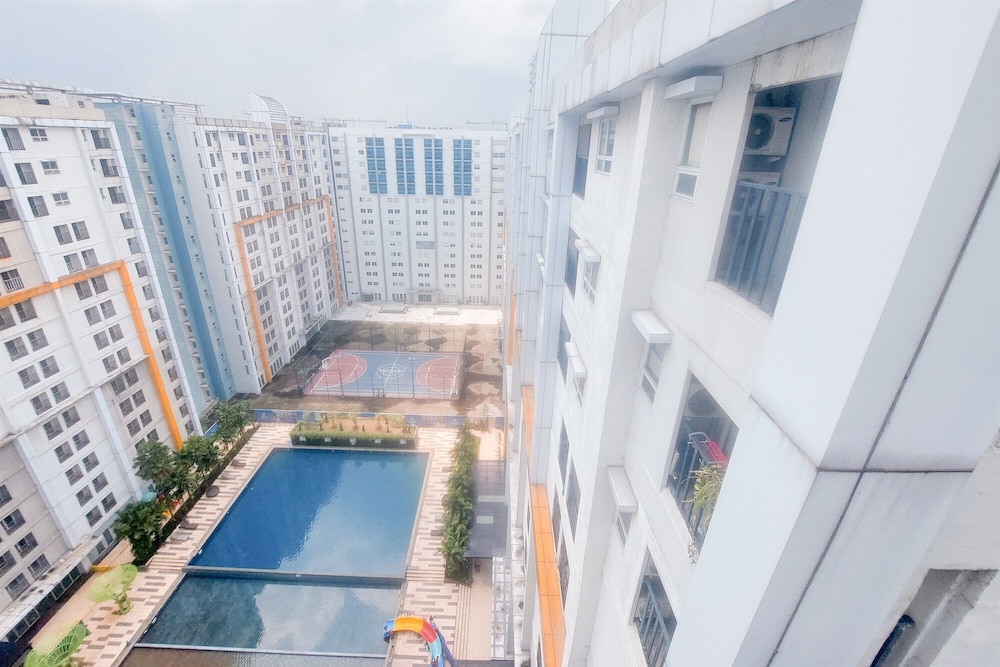 Good Deal And Comfy 1Br Apartment At Paramount Skyline