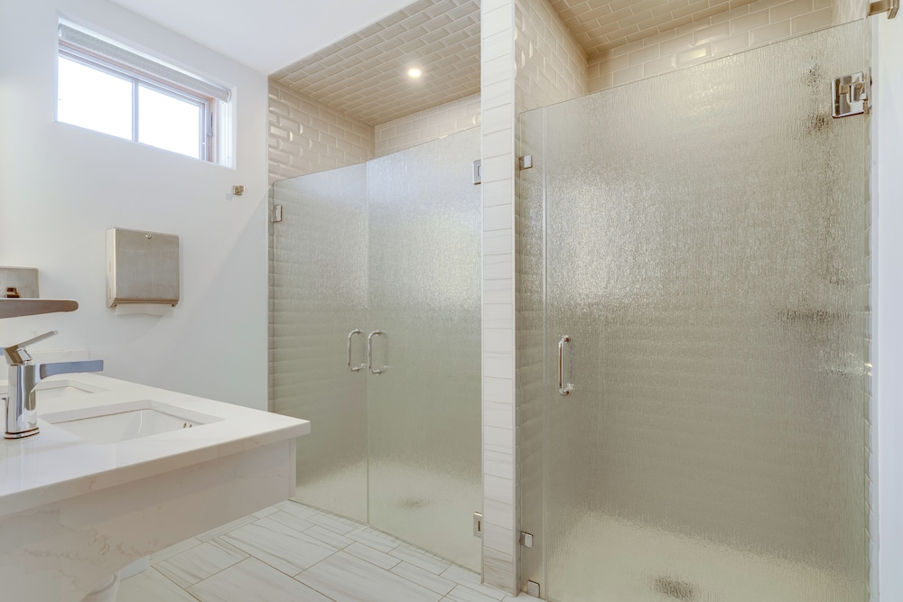 Ski-in/out Okemo Mountain Resort Condo w/ Balcony