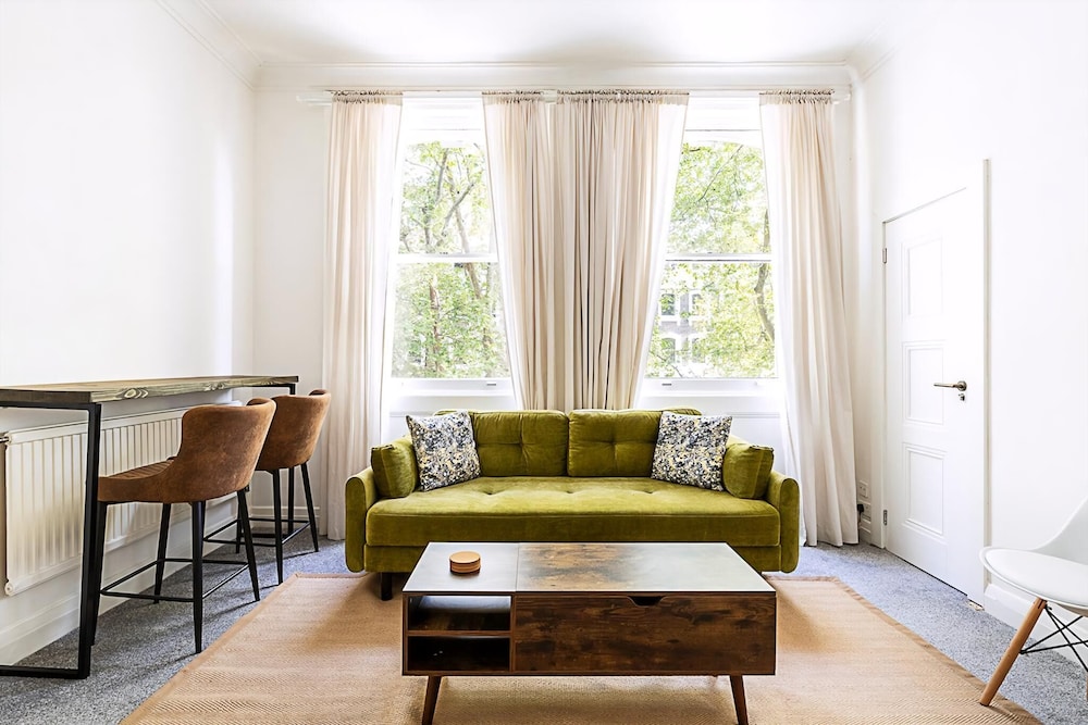 Elegant Knightsbridge Flat Near Harrods