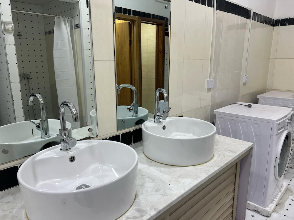 Elite Guest House
