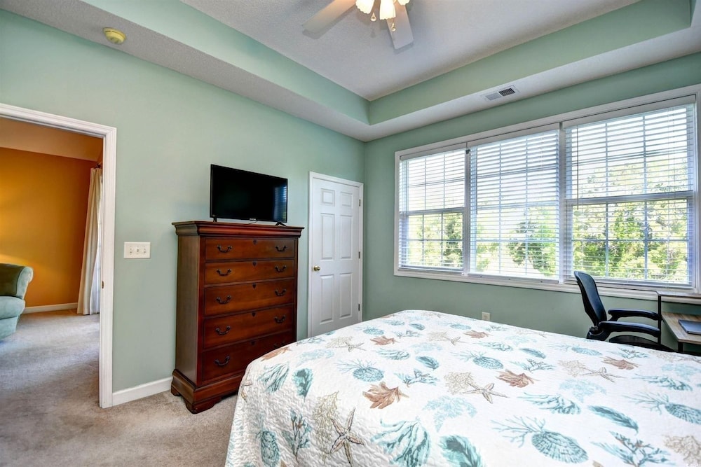 River Crossing 231 3 Bedroom Condo