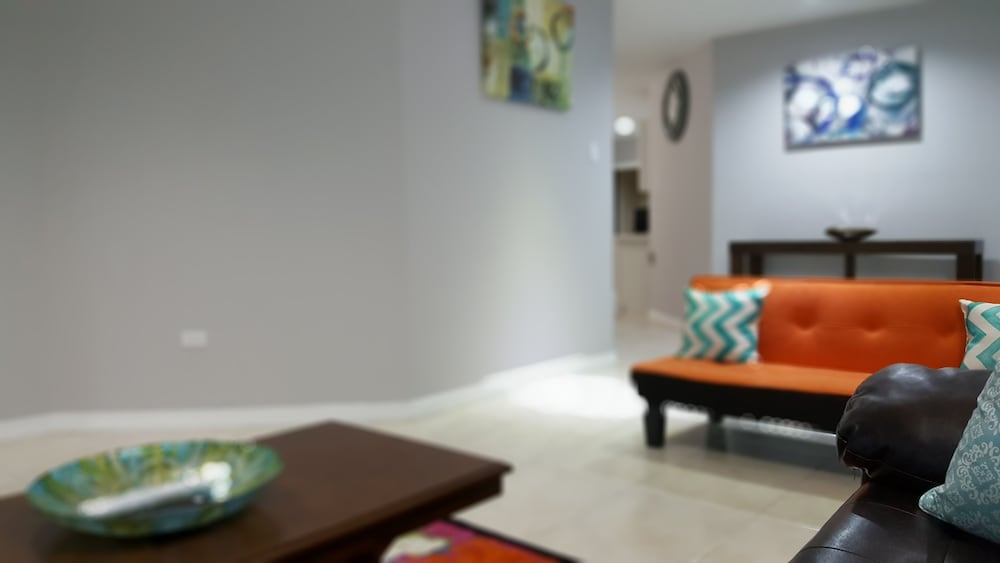 New Kingston Guest Apartment at Donhead