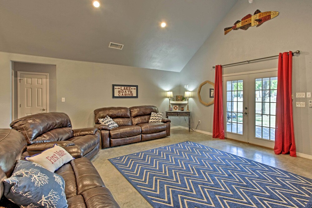 Walk to Lake Texoma! Modern Retreat w/ Game Room