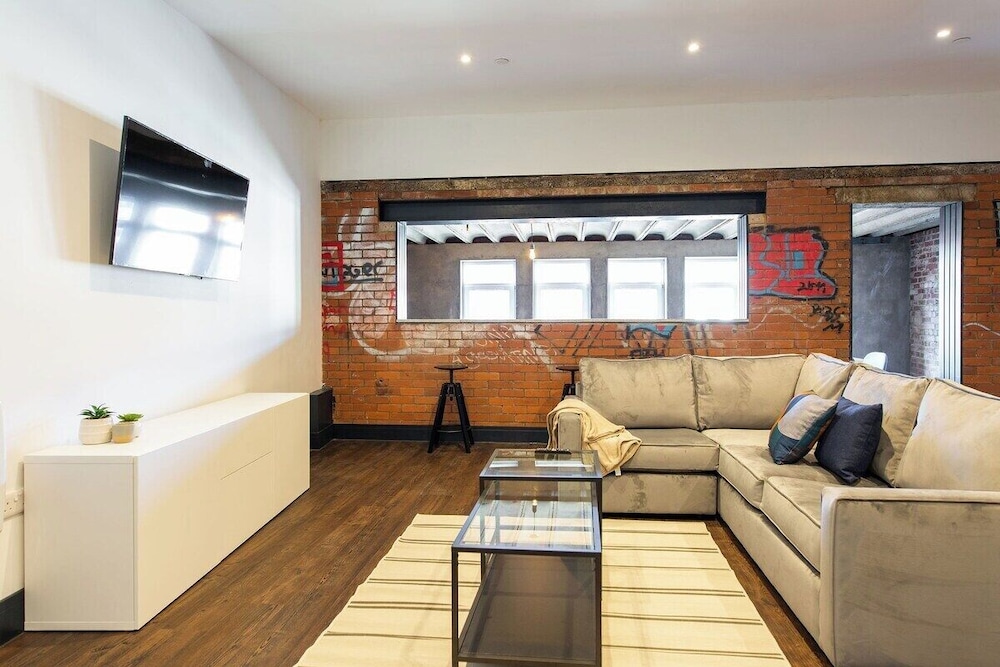 Luxury 2 Bedroom & 2 Bathroom Central Flat