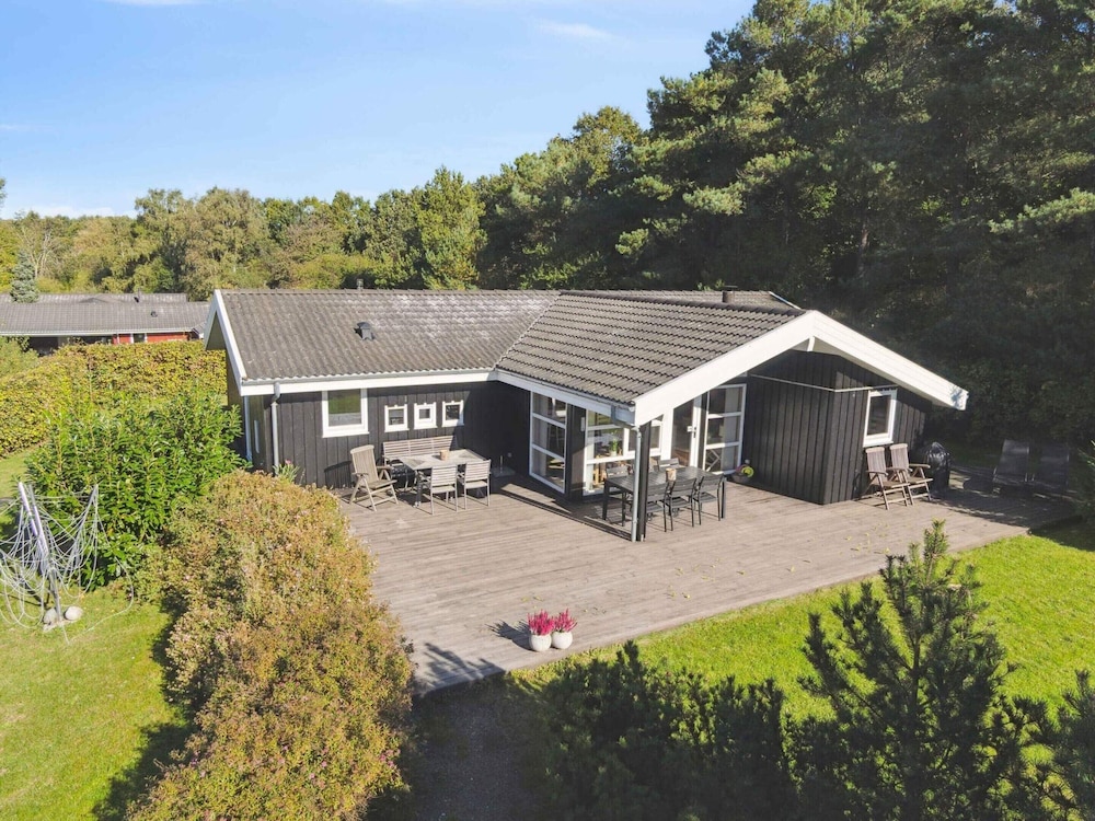 5 Star Holiday Home in Hojby