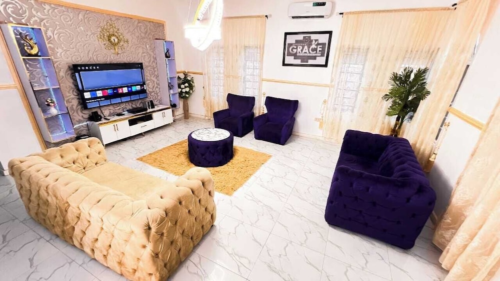 Danny's Shortlet Apartment