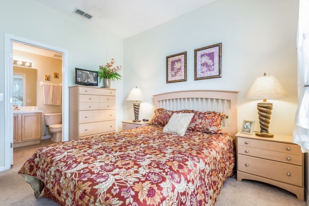 4BR Pool Home Emerald Island by SHV-8540 view 5