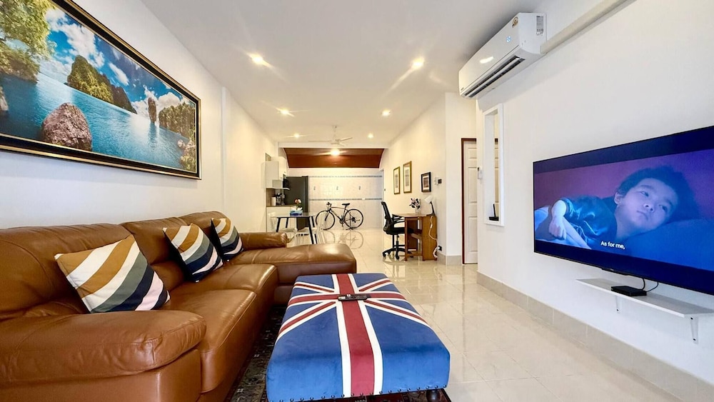 Valley 41 - 2 bdr Private Villa Near Phuket Town
