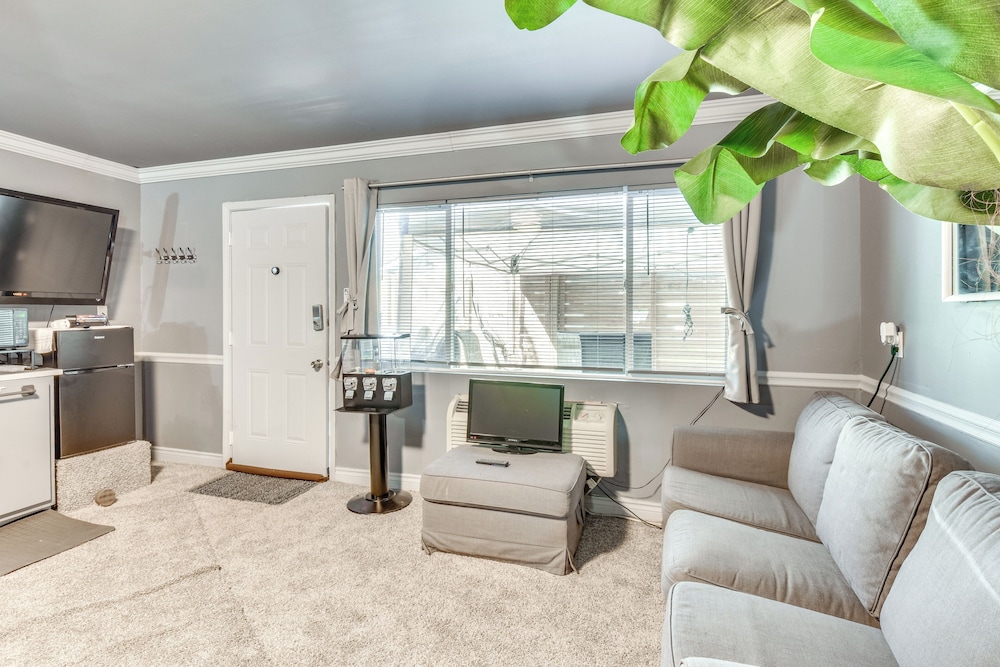1 Mi to Dtwn & UGA Campus: Cozy Athens Getaway!