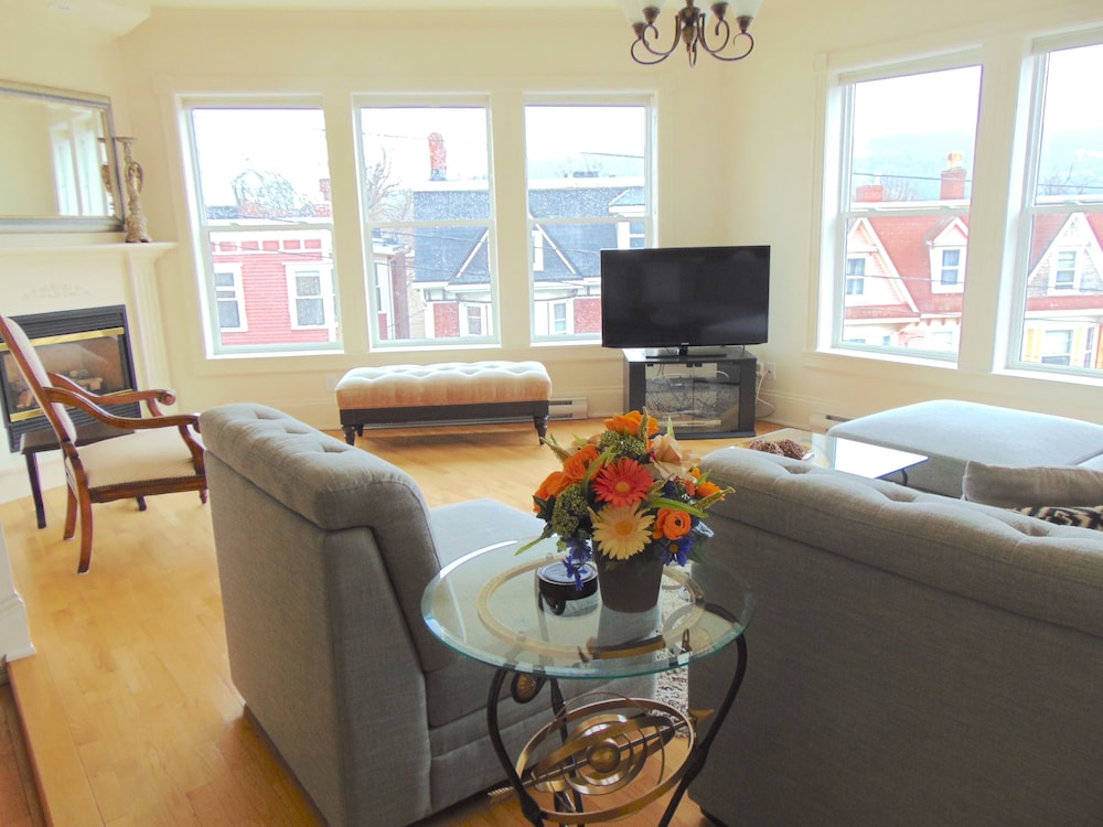 HarbourGate Condos & Studios, photo 14