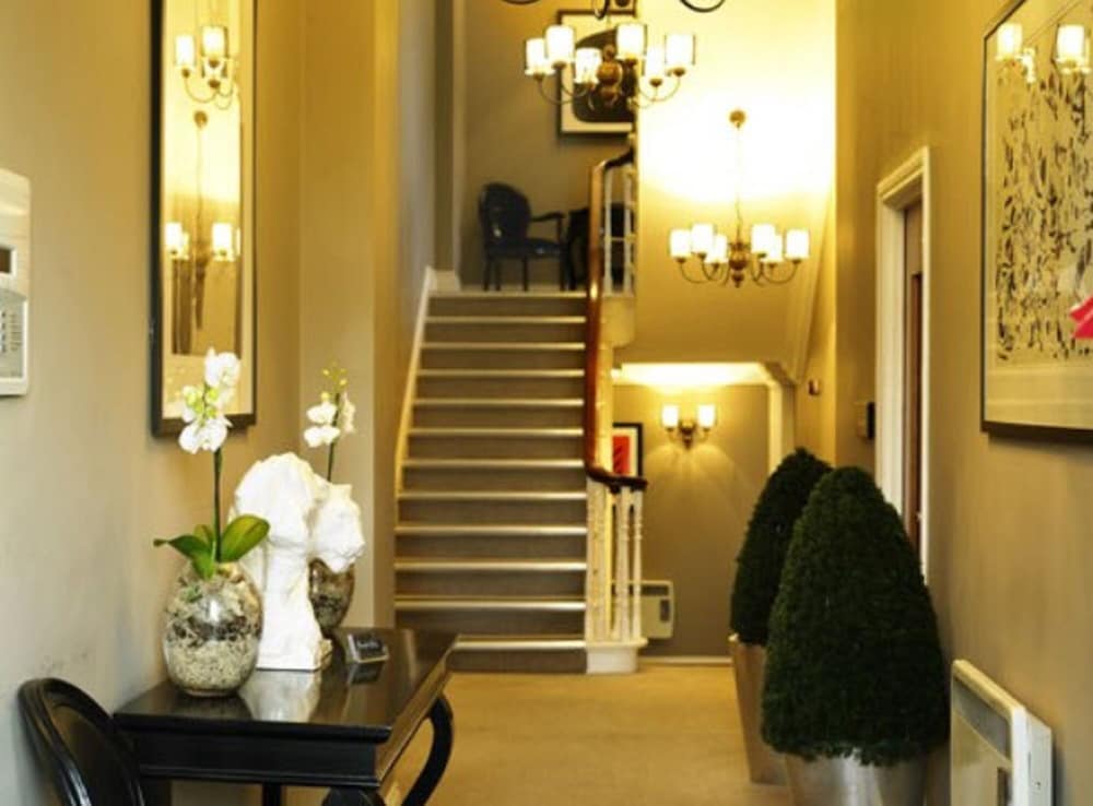 Kensington House Aparthotel view 2