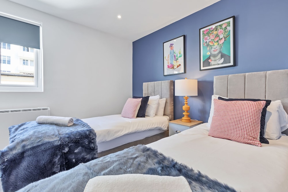 Right On : Bright On Apartment 1B | By My Getaways view 2