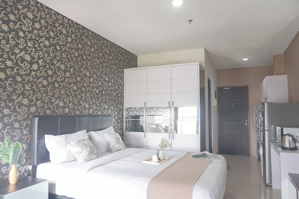 Minimalist And Relaxing Studio Room At Tamansari Semanggi Apartment