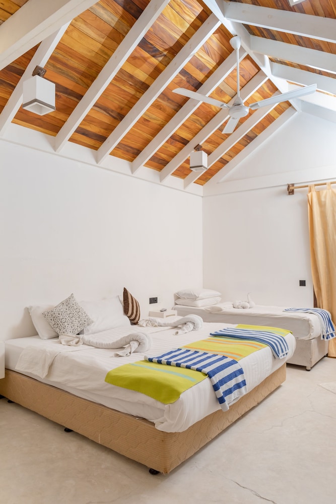 Brickwood Ganduvaru photo 4