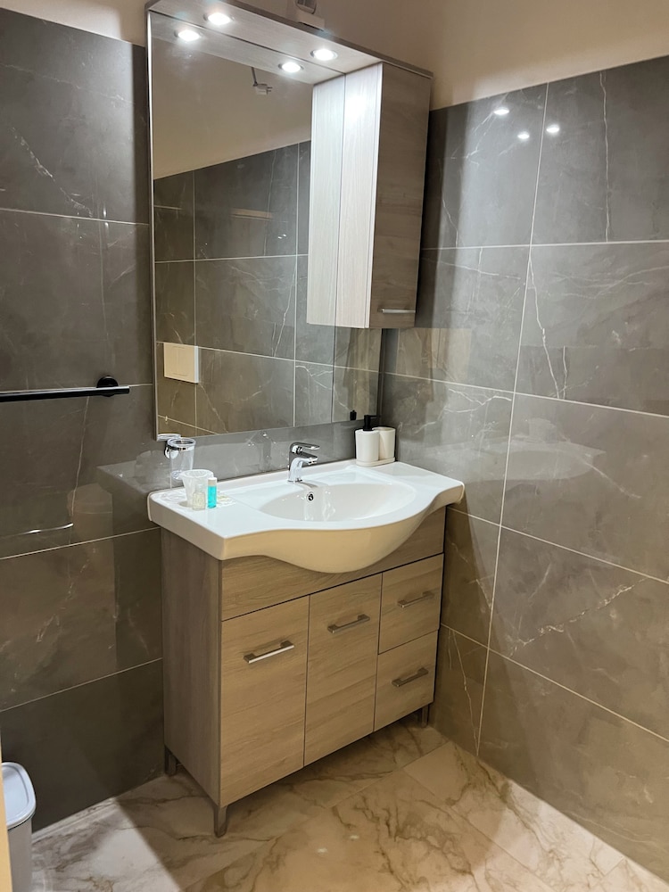 The Central Rock Inn camere con bagno privato self check in