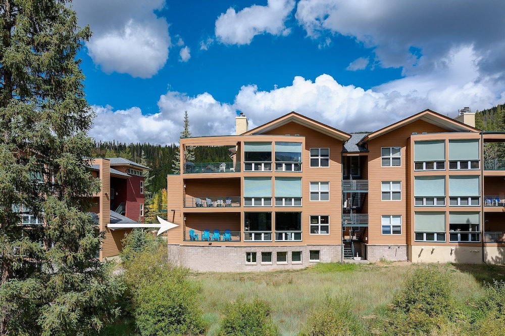 Riverside Retreat 2 Bedroom Condo