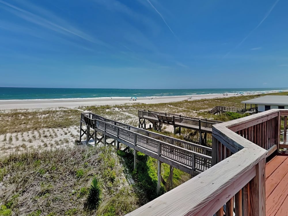 Paradise Palms by Topsail Realty