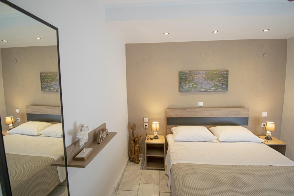 Forest View Apartment 2 by Travel Pro Services view 2