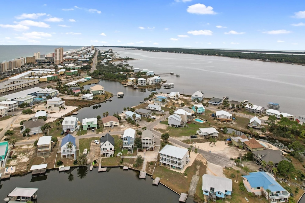 214 Shoreland