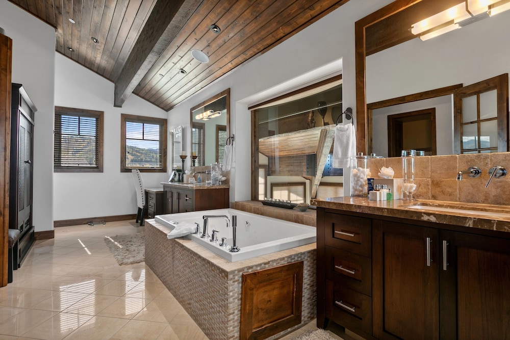 10 - Three Bedroom with Spa Stag Lodge 3 Condo