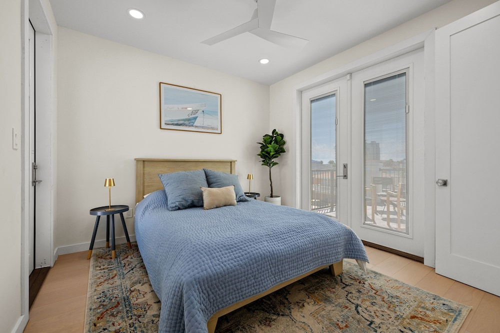 Miramar House, 120 E. Constellation 6 Bedroom Home